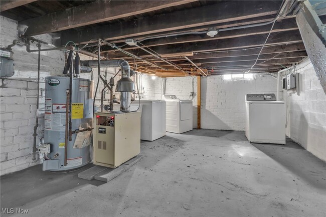 Building Photo - 15418 Waterloo Rd