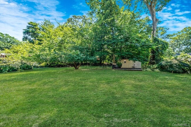 Building Photo - 10 Community Rd