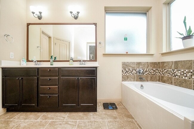 Building Photo - 11718 Balvano Dr