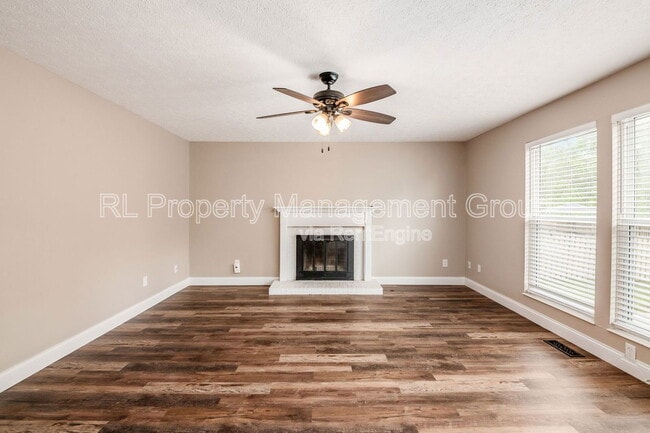 Building Photo - 2940 Wynridge Dr
