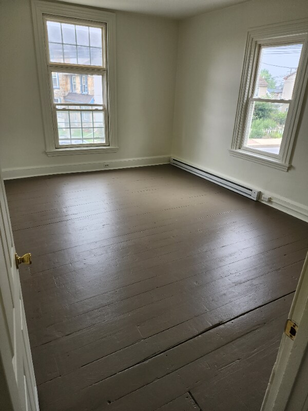 Building Photo - 309 Strasburg Ave