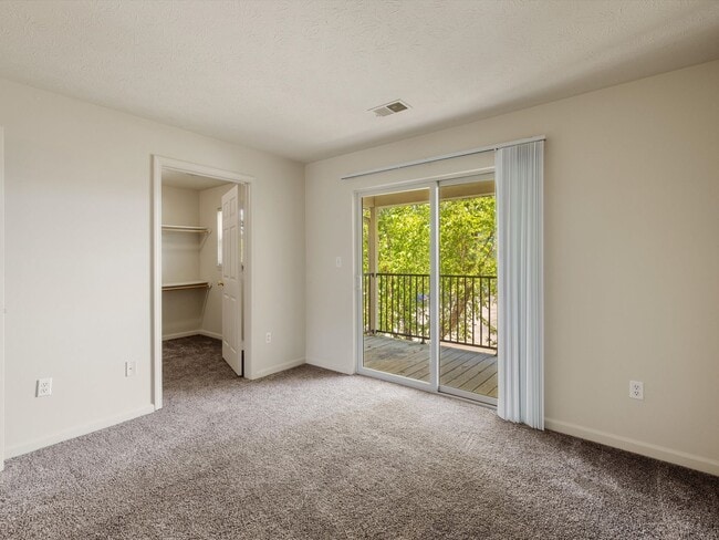 Building Photo - Minutes from Castle Schools*********Prime Location**********Newburgh Indiana 1 Bedroom