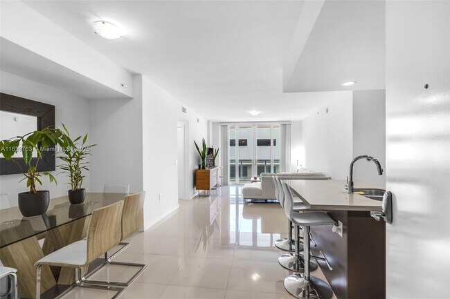 Building Photo - 7825 NW 107th Ave
