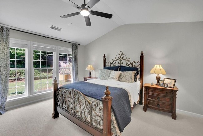 Building Photo - 6760 Waveland Dr