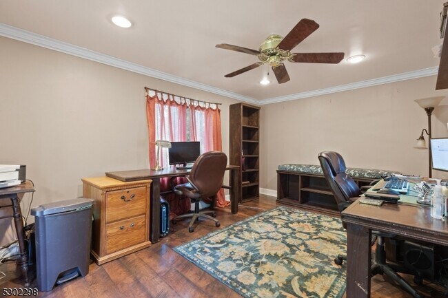 Building Photo - 31 Oliver Pl