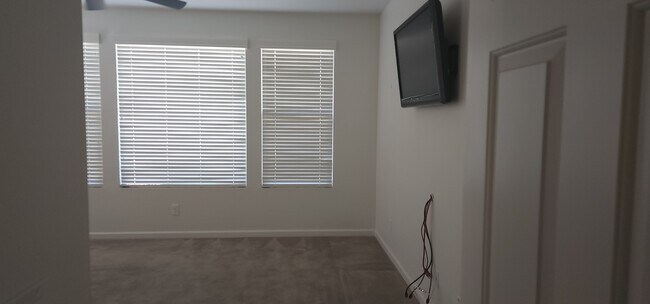 Building Photo - 3350 Big Sky Dr