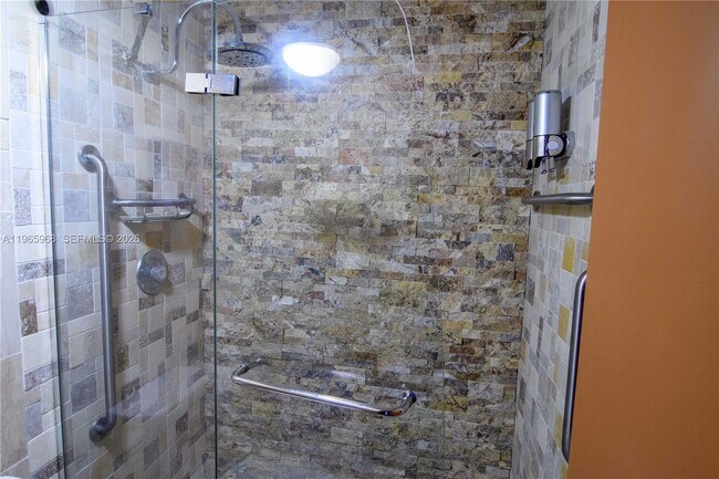 Building Photo - 8044 NW 41 Ct