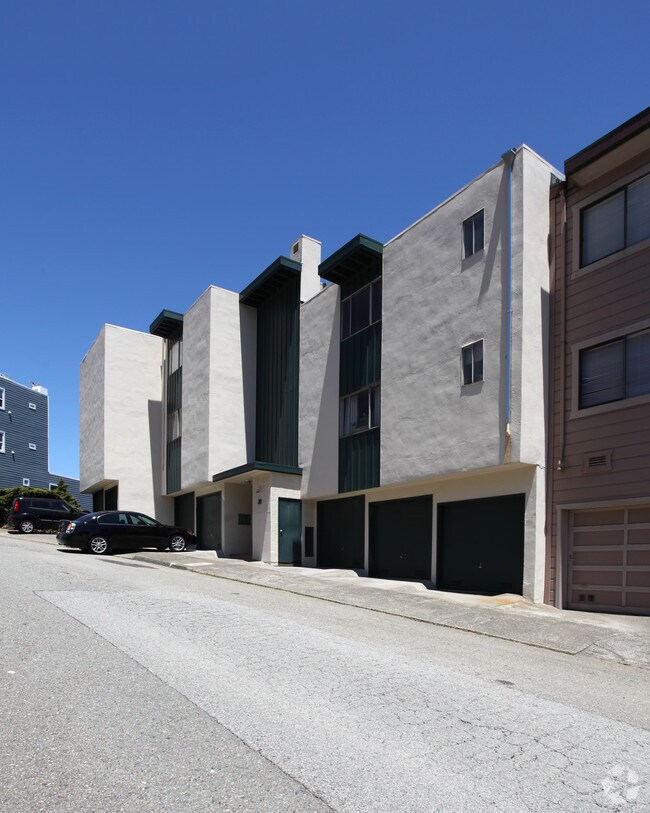 Building Photo - 70 Crestline Dr