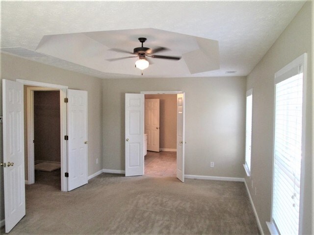Building Photo - 200 Springs Crossing