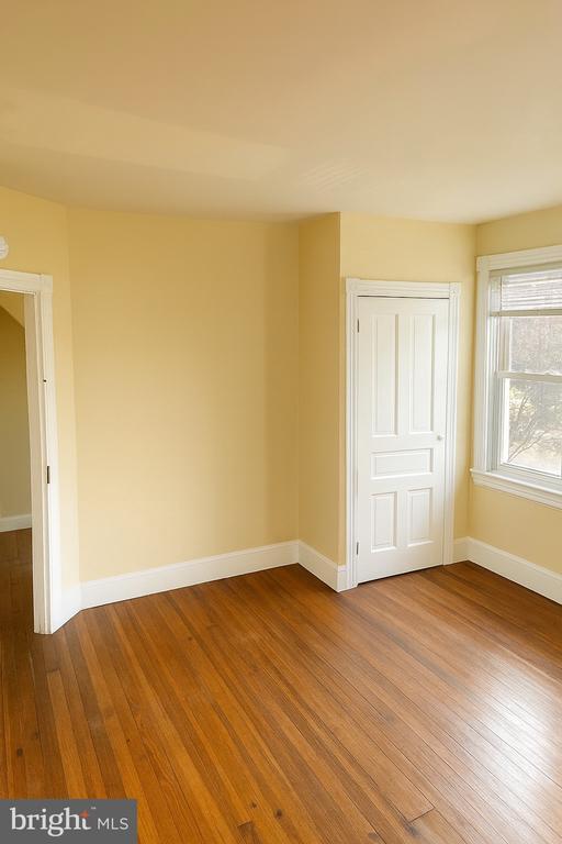 Building Photo - 648 Beacon Ave