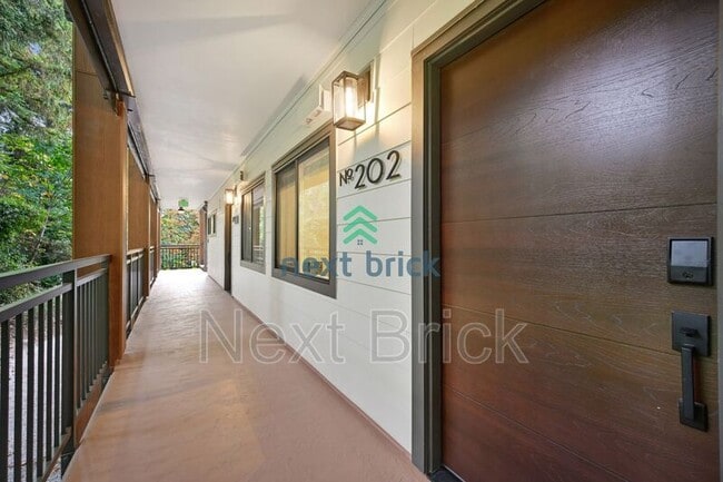 Building Photo - 130 105th Ave SE