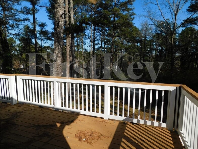 Building Photo - 2432 Northbrook Rd