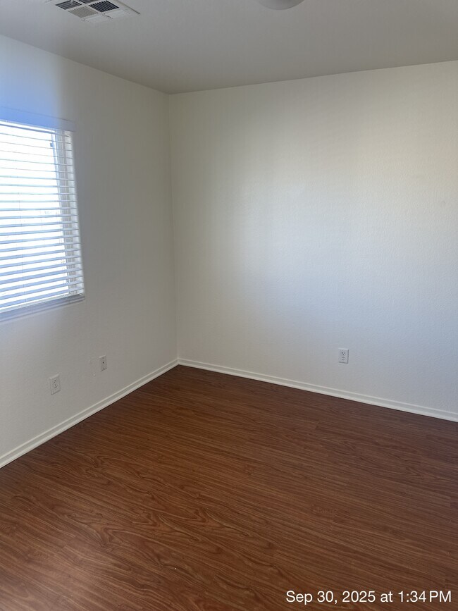 Building Photo - 9914 Keephills St