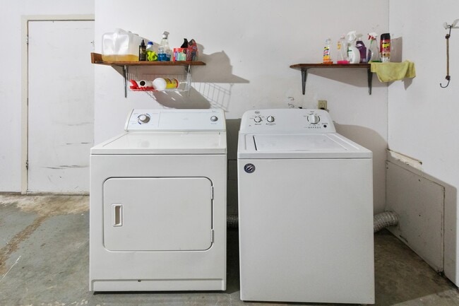 Building Photo - 5111 Crystal Bay Dr