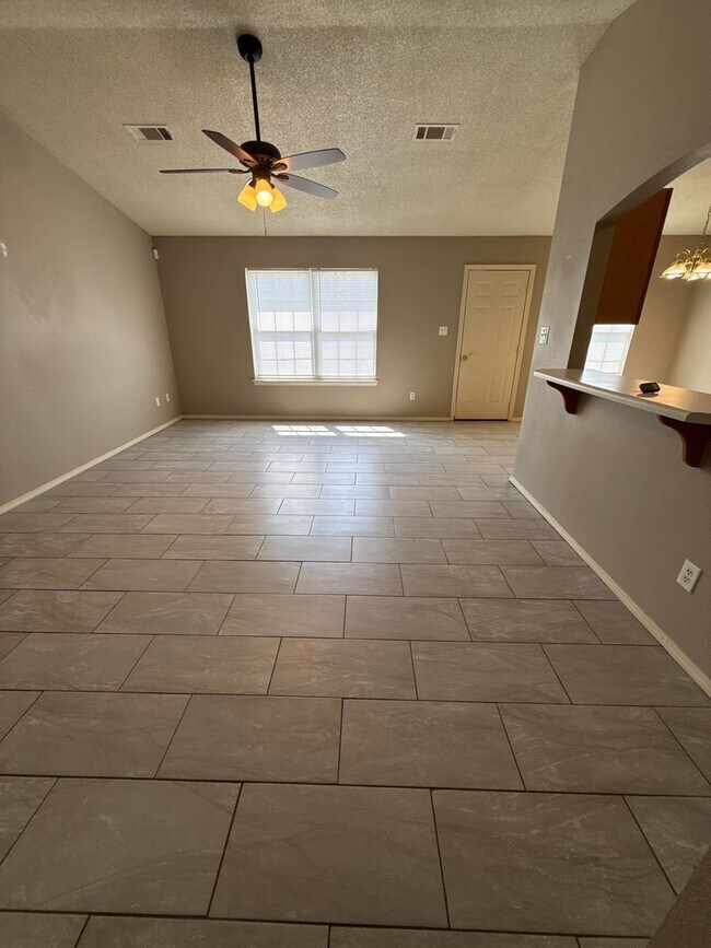 Building Photo - 3 bed, 2 bath, 2 car garage House, yard care included