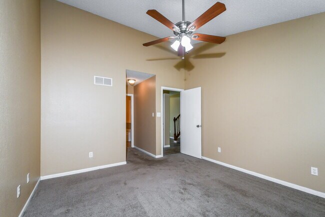 Building Photo - 626 N Friedberg Dr