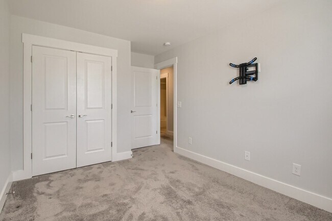 Building Photo - 3007 Blueberry Ln