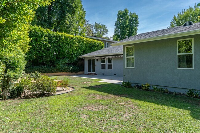 Building Photo - 4823 Viro Rd