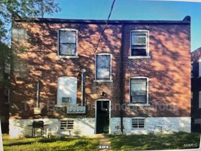 Building Photo - 4544 Flad Ave