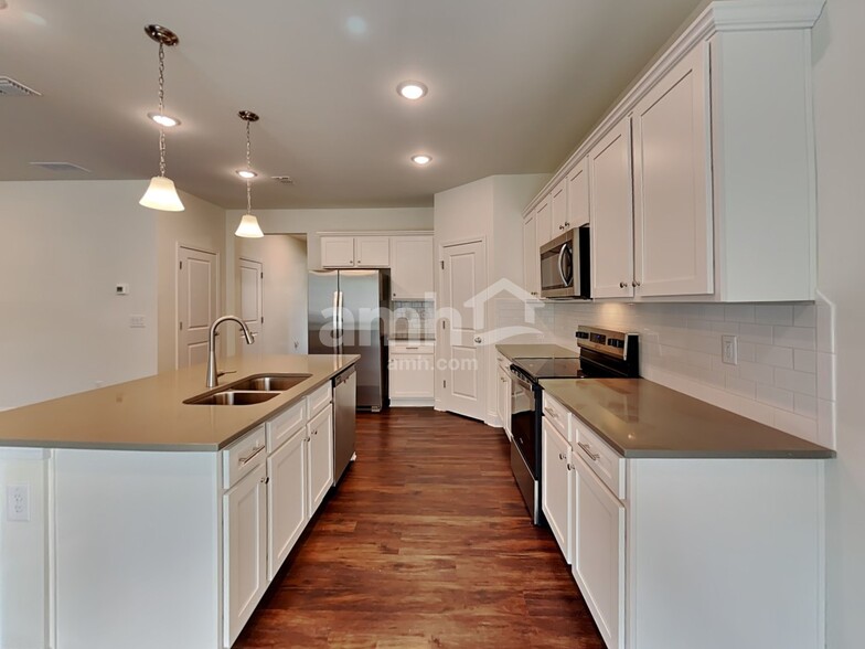 Building Photo - 1401 Alcovy Rd SE