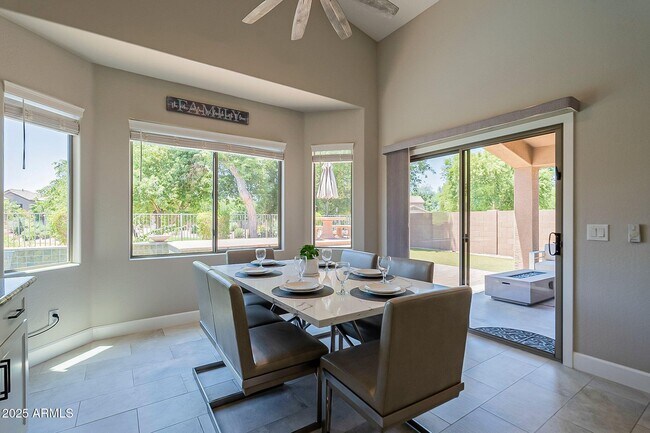 Building Photo - 2401 E Sequoia Dr