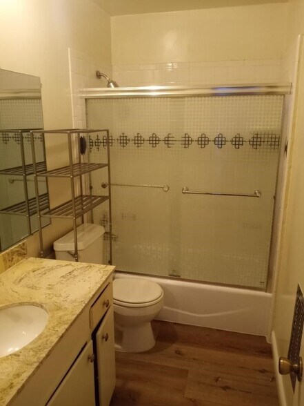 Building Photo - 11725 Gilmore St