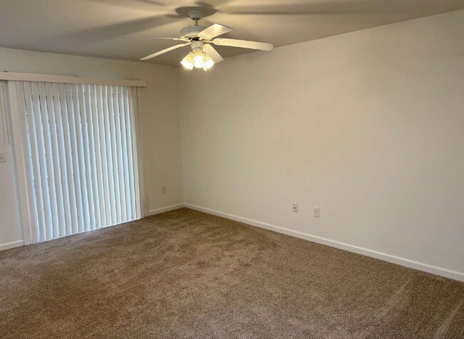 Building Photo - "Charming 2-Bed, 2-Bath Townhouse in Fort Walton Beach!"