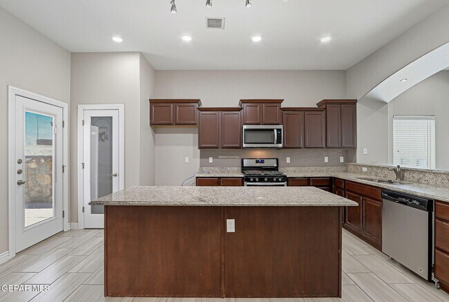 Building Photo - 3380 David Palacio Dr