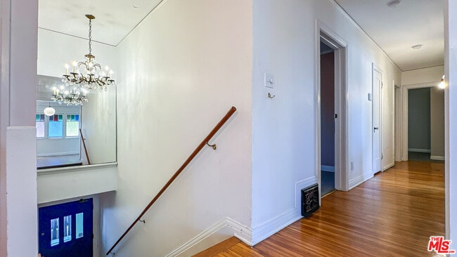 Building Photo - 1024 Coronado Terrace
