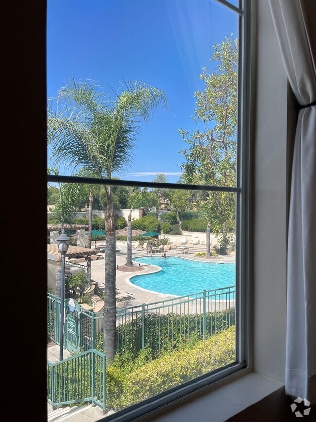 Building Photo - 3 Bedroom 2 1/2 bath Murrieta Townhome
