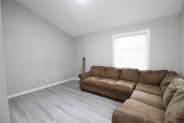 Building Photo - 107 Love St