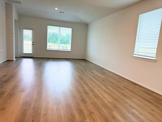 Building Photo - 16238 Parish Pointe Ct