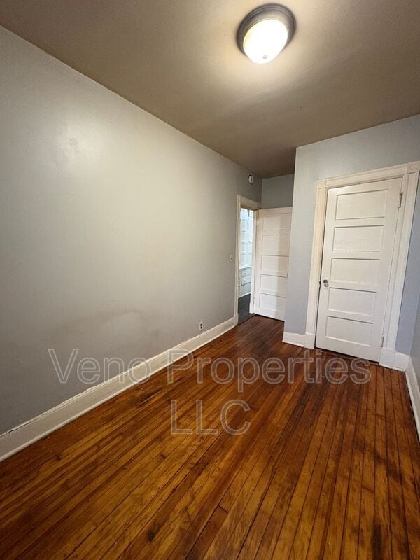 Building Photo - 594 Madison Ave