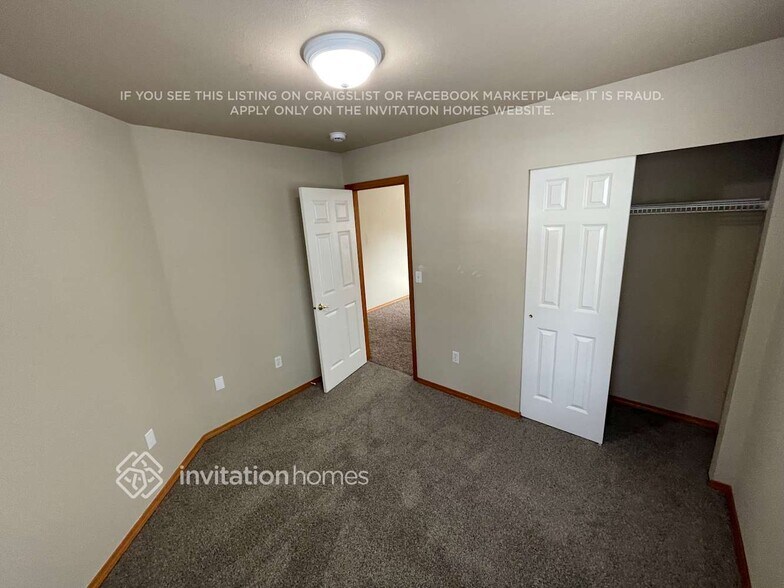 Building Photo - 1811 111th Dr SE
