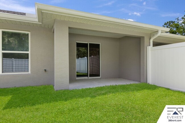 Building Photo - Brand New, fully fenced on a quiet cul-de-sac