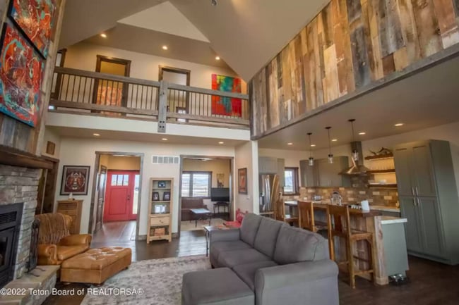 Building Photo - Stunning Seasonal Rental on 5.18 Acres – B...