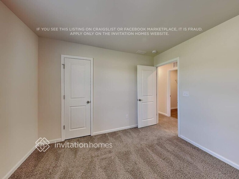 Building Photo - 1024 Woodhouse Dr
