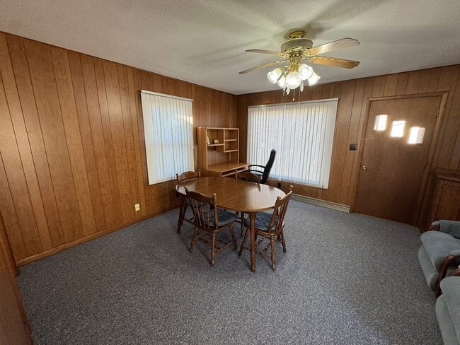 Building Photo - Main level house available for rent