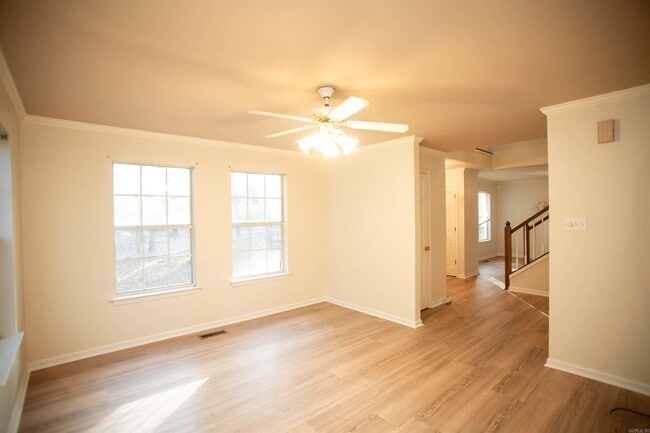 Building Photo - 14 Echo Point