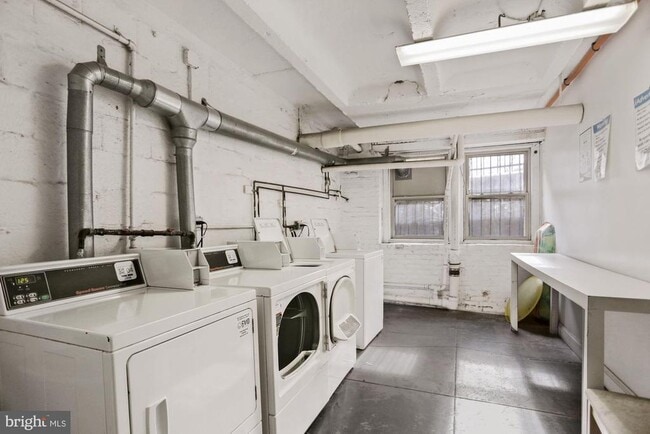 Building Photo - 2854 Connecticut Ave NW