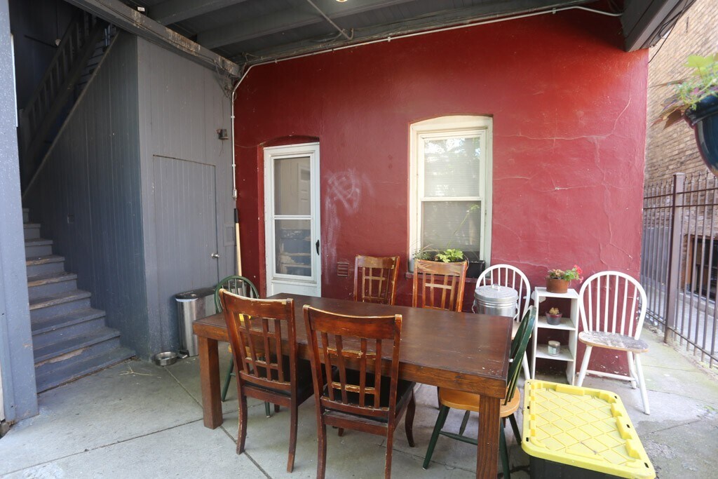 Building Photo - 4849 N Seeley Ave