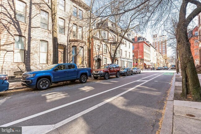 Building Photo - 2008 Spruce St