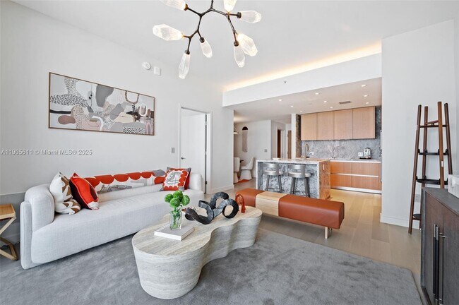 Building Photo - 501 West Ave