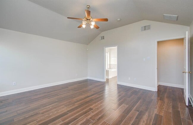 Building Photo - 2210 Waters Edge Ln