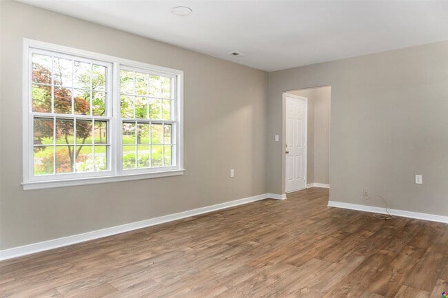 Building Photo - 9201 Rattlesnake Rd