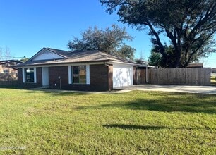 Building Photo - 5204 Park St