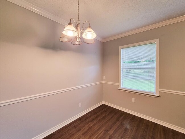 Building Photo - 2306 Downey Dr