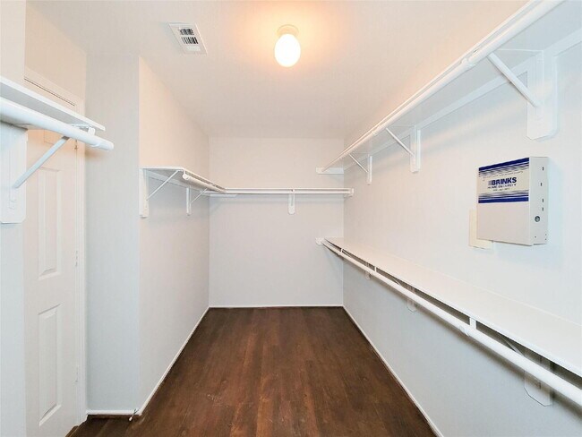 Building Photo - 6 Bedroom Home for Rent in Katy TX 77449 | Westfield | 3.5 Baths | 2-Car Garage