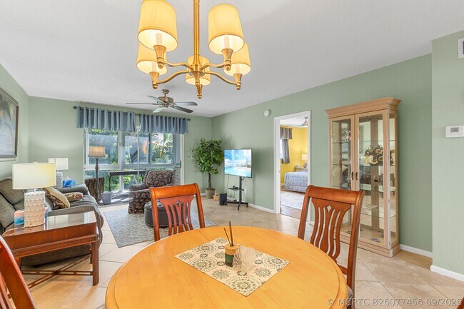 Building Photo - 7797 Golf Cir Dr