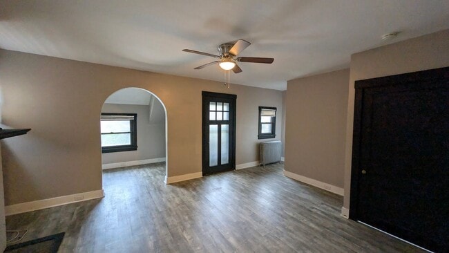 Building Photo - 3863 Brighton Rd